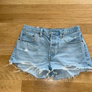 Levi 501 denim shorts size W 31